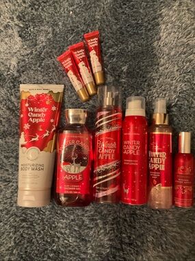 Bath & Body Works Winter Candy Apple Body Care Set